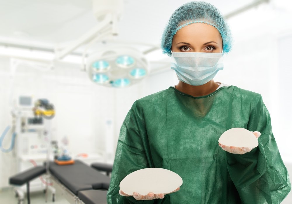 Read more about the article Breast Implants May Increase Cancer Risk