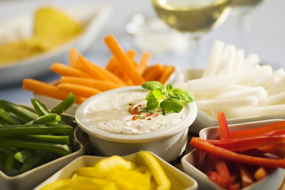 Read more about the article Herbed Greek Yogurt Vegetable Dip