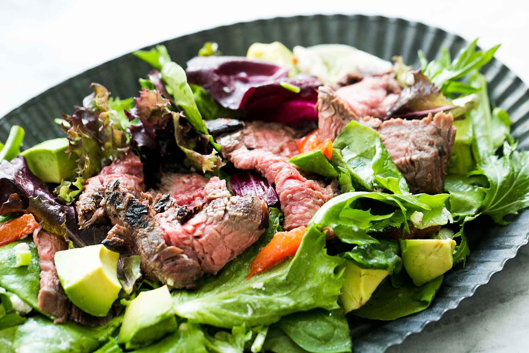 Read more about the article Amazing Mediterranean Flat Iron Steak Salad