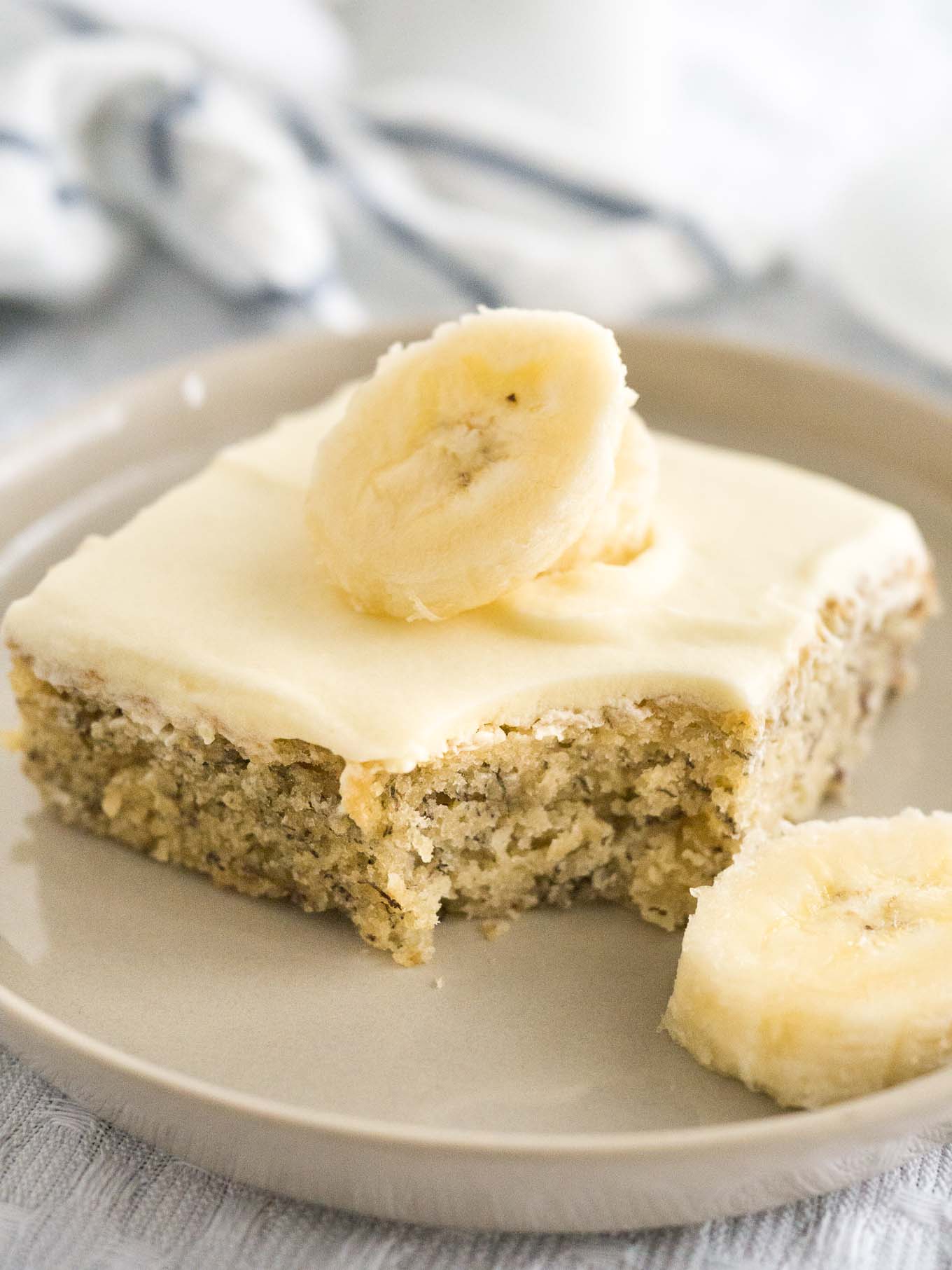 Read more about the article Banana Cream Cheese Cake