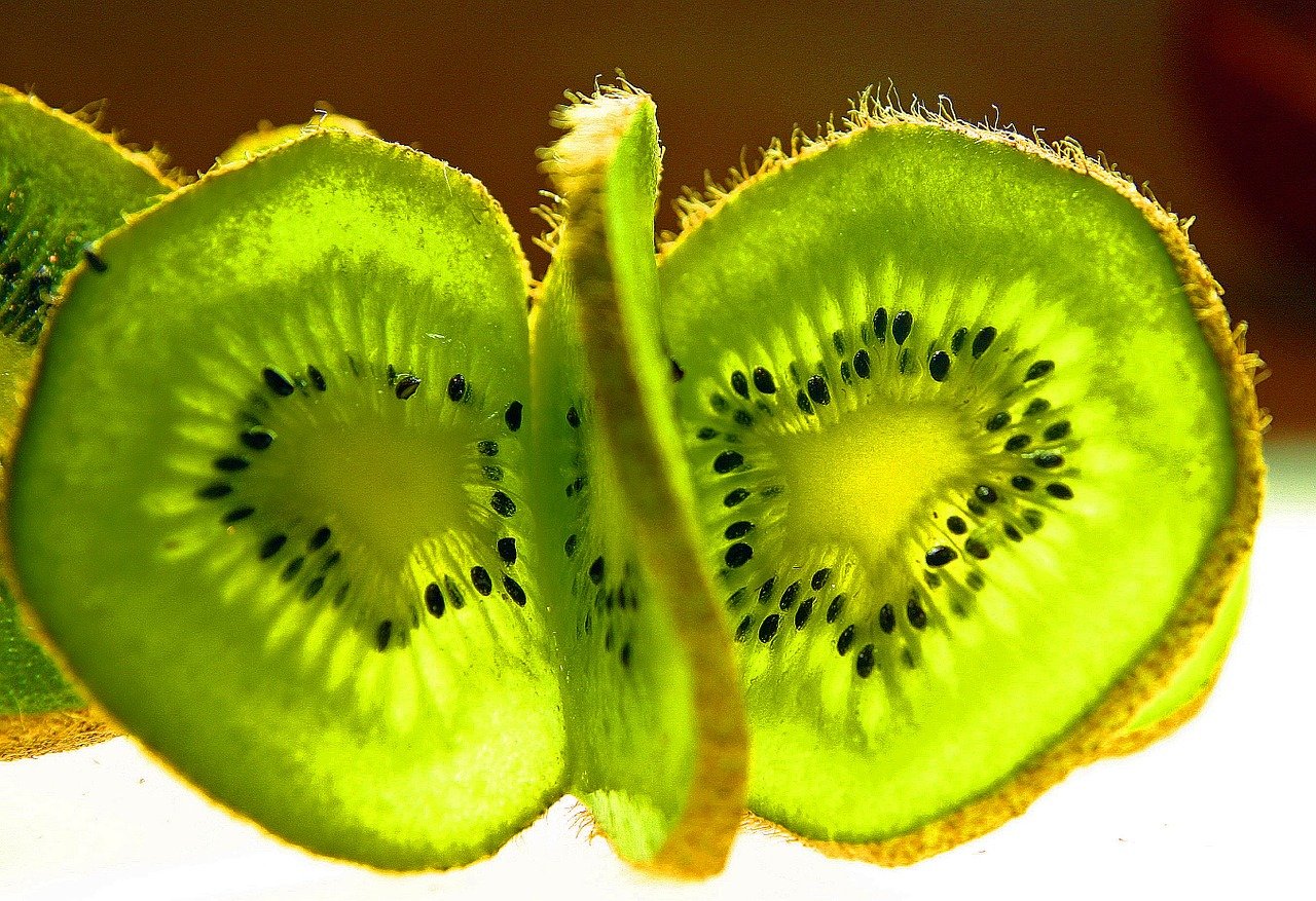 Read more about the article 9 Medical Benefits of Kiwi Fruit