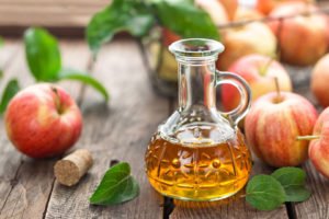 Image of apple and apple cider vinegar