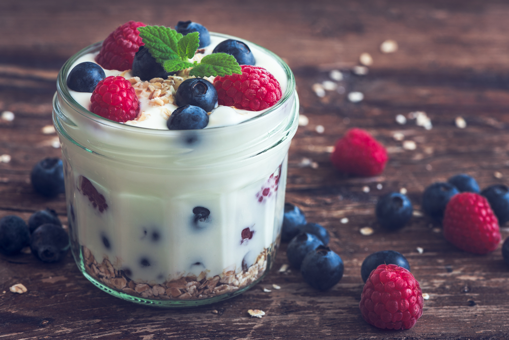 Read more about the article Mint Yogurt with Berries