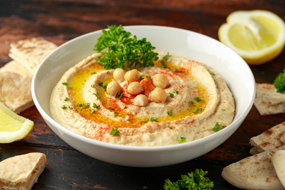 Read more about the article Mom’s Homemade Hummus