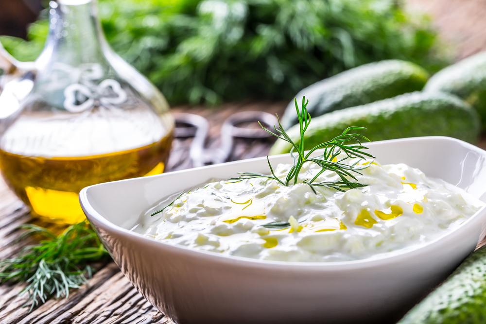 Read more about the article Amazing Sour Cream Tzatziki Sauce