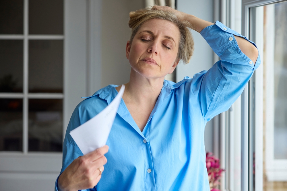 Read more about the article Finding Relief: The 10 Best Ways to Treat Hot Flashes