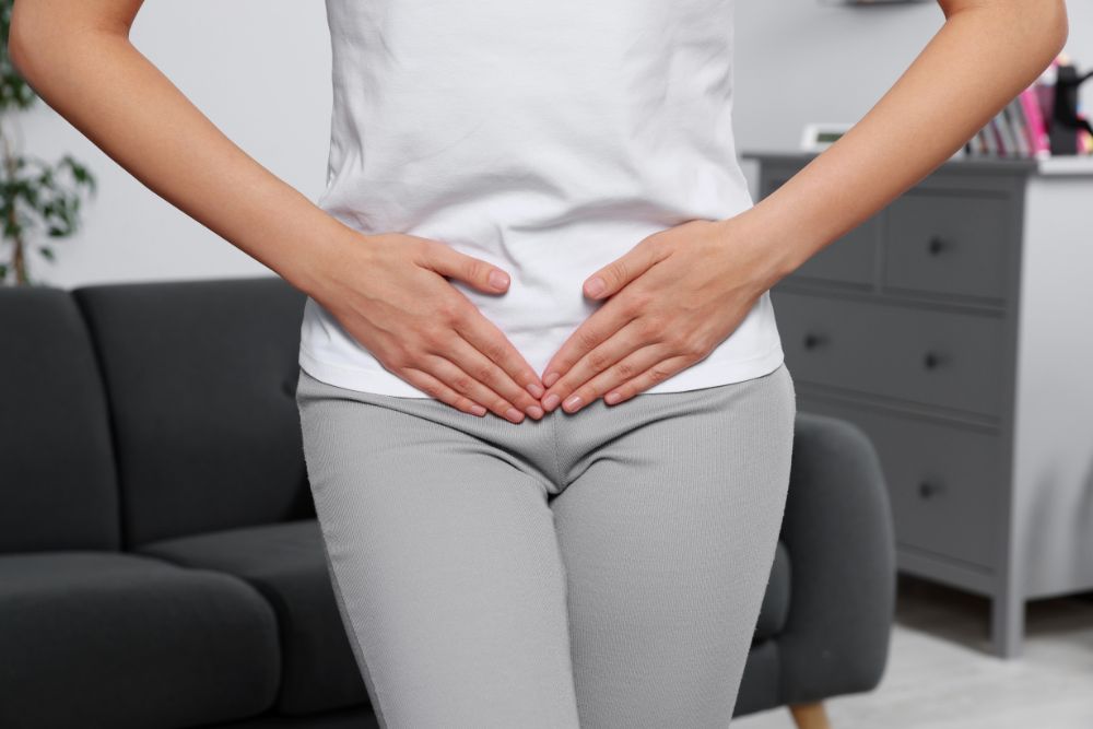 Read more about the article When You Sneeze and Pee – Help Your Pelvic Floor!