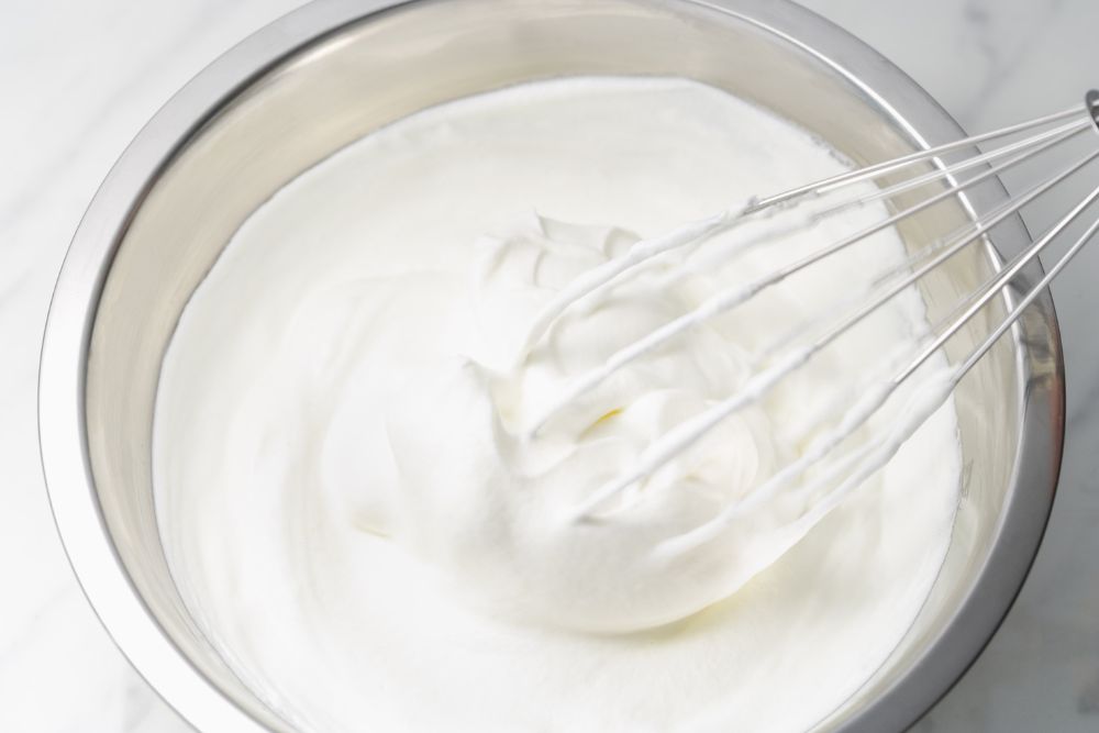 Read more about the article Amaretto Chantilly Whipped Cream for Pies – It’s Stable for 24-48 hours!