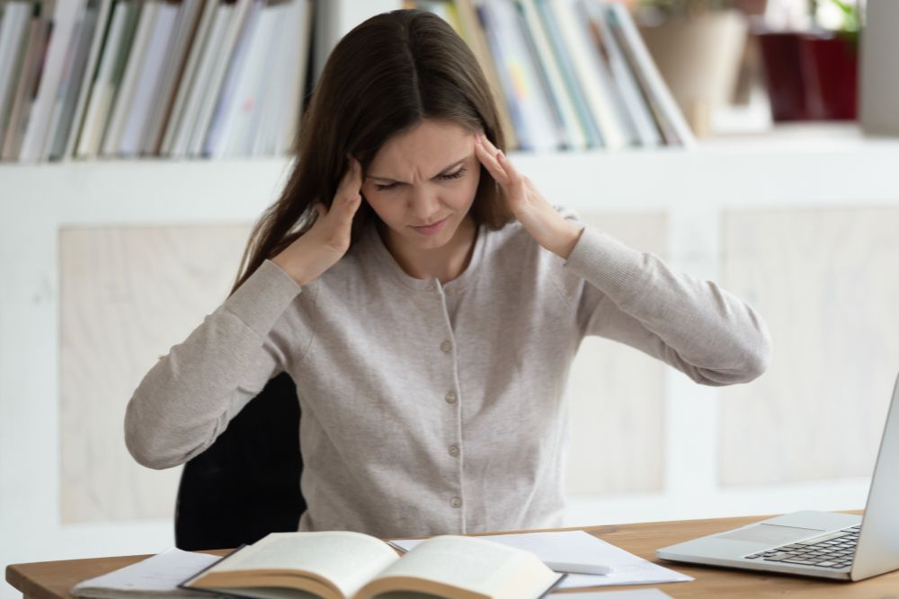 Read more about the article Why You Can’t Focus Anymore (And It’s Not Just Your Phone)