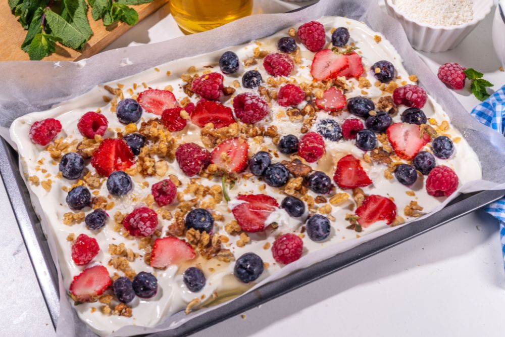 Read more about the article Red, White & Blue Yogurt Berry Bark