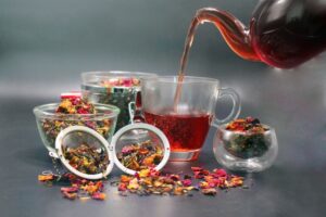 tea and herbs for common cold and stress