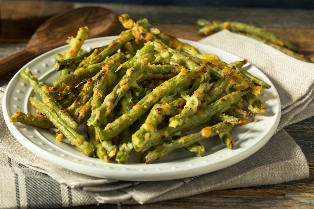 Read more about the article Garlic-Parmesan Roasted Green Beans (Oven or Air Fryer)